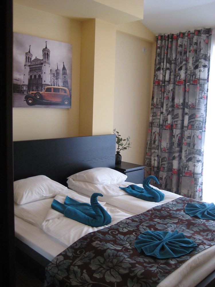 Sunny Beach: Fully Furnished and Equipped Two-Bedroom Apartment in an Excellent Well-Maintained Complex