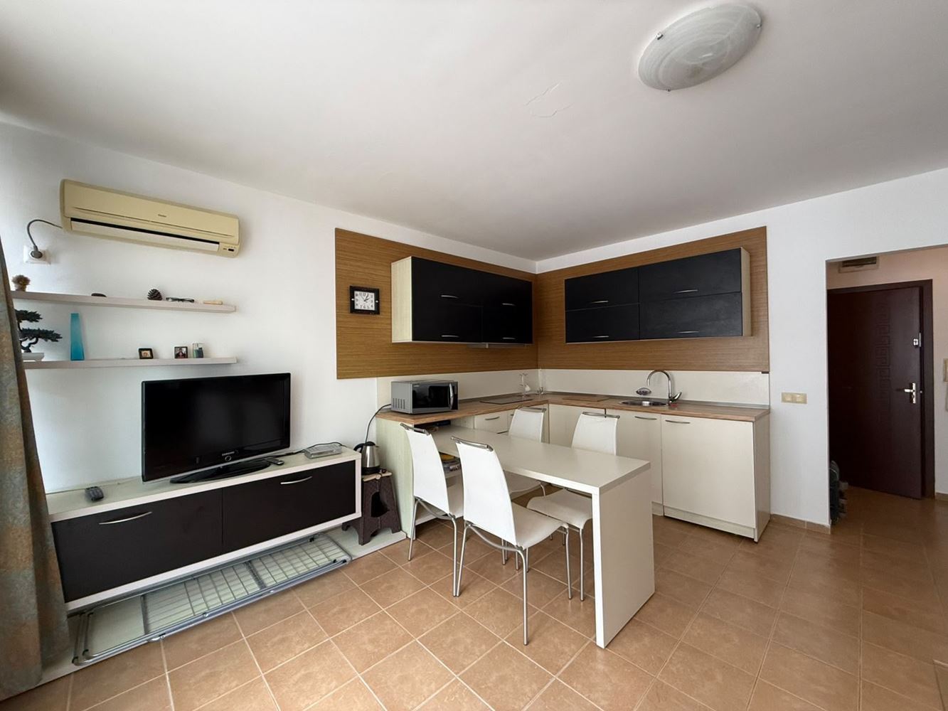Furnished Studio Just 200 m from the Sea in Pomorie – A Practical Property with an Excellent Location