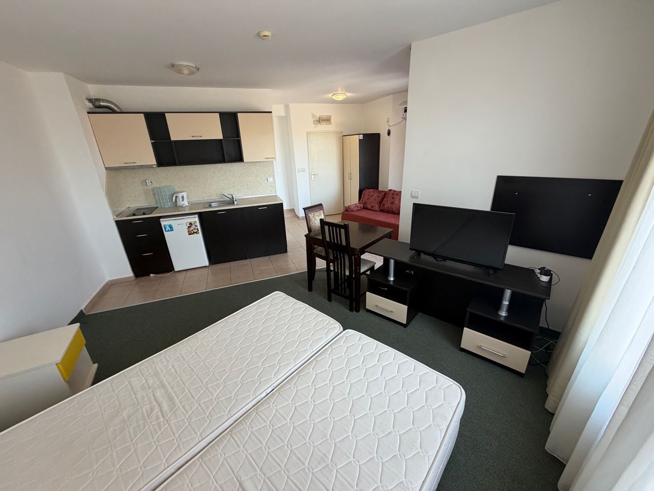 Spacious studio with sea view in a prestigious complex in Aheloy