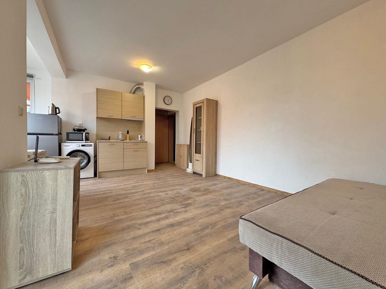 One-bedroom apartment with pool view in a prestigious complex in Sunny Beach