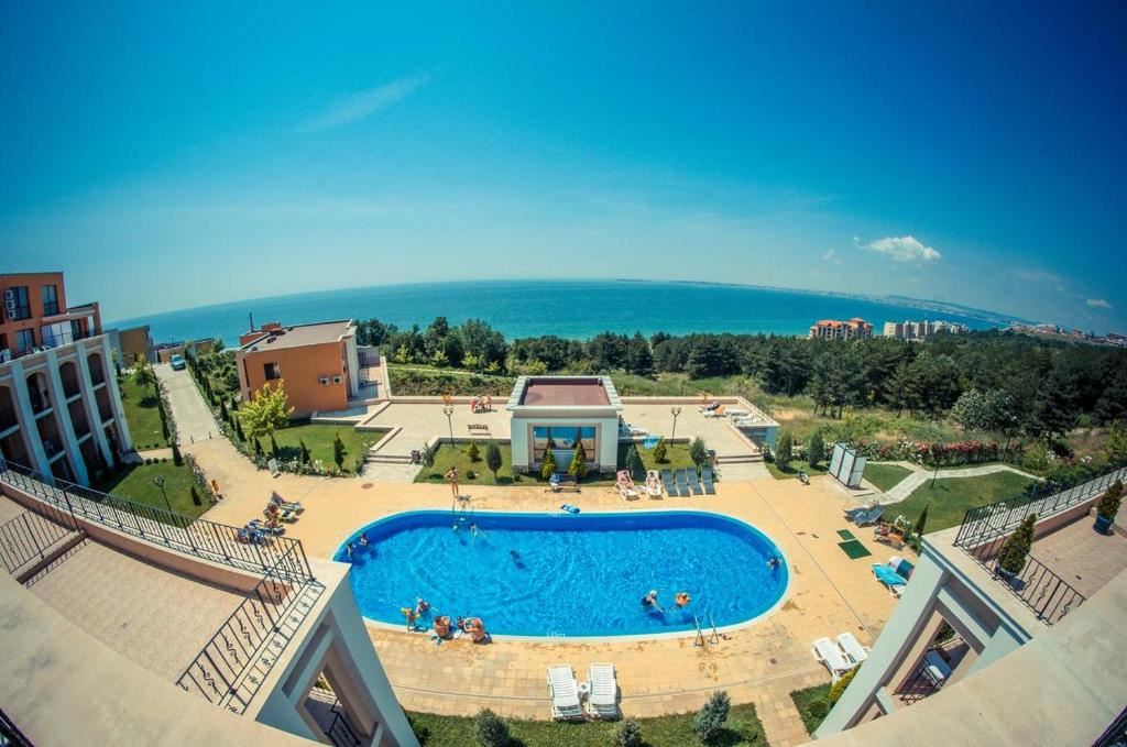 Spacious Studio in a Prestigious Complex in Sveti Vlas – Peace and Comfort All Year Round