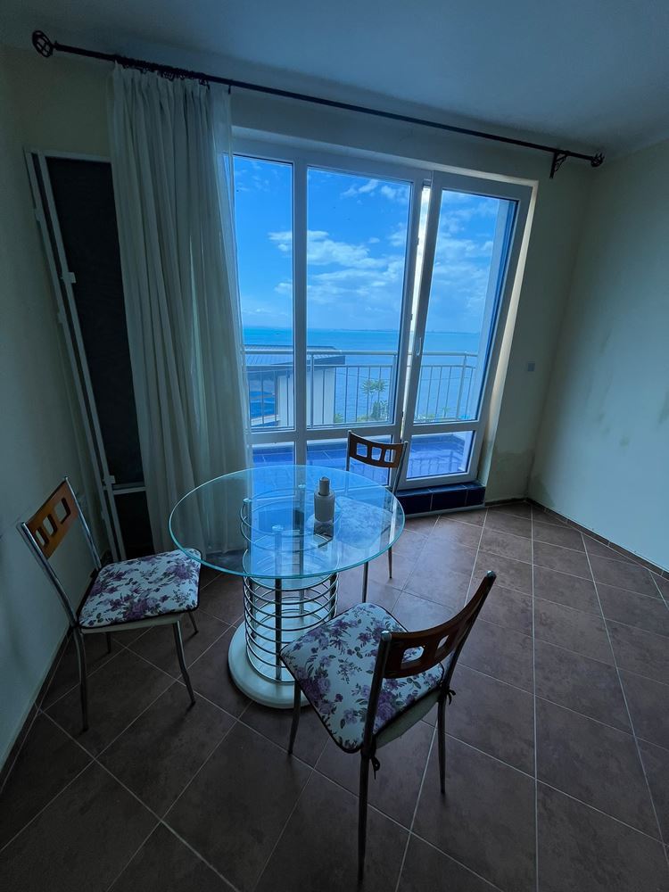 Apartment with two bedrooms on the first line in Pomorie with an impressive sea panorama