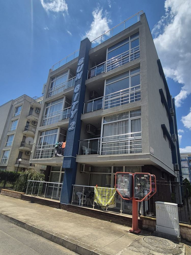 Stylish One-Bedroom Apartment with New Furnishings in the Cocoa Beach Area – Ready to Move In