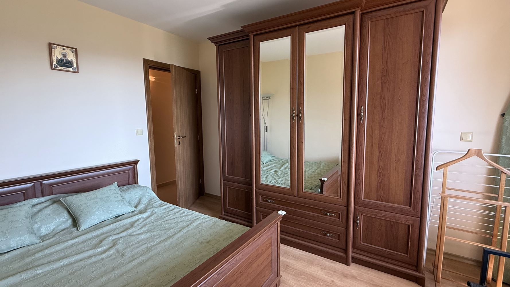 Spacious Two-Bedroom Apartment with Sea View and Low Maintenance Fee in Sveti Vlas