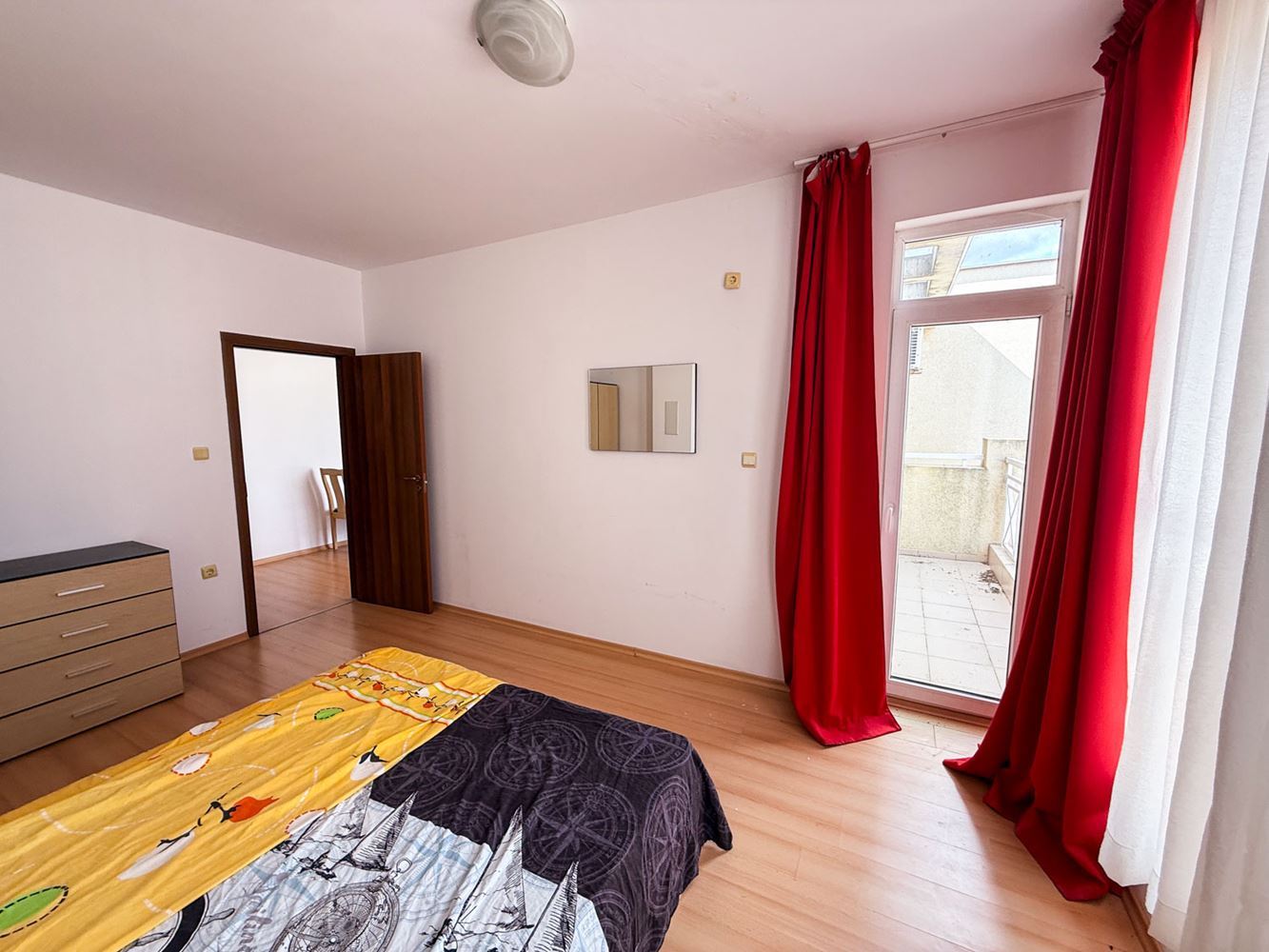 Three-room Apartment with Pool View in a Well-Maintained Complex near Sunny Beach