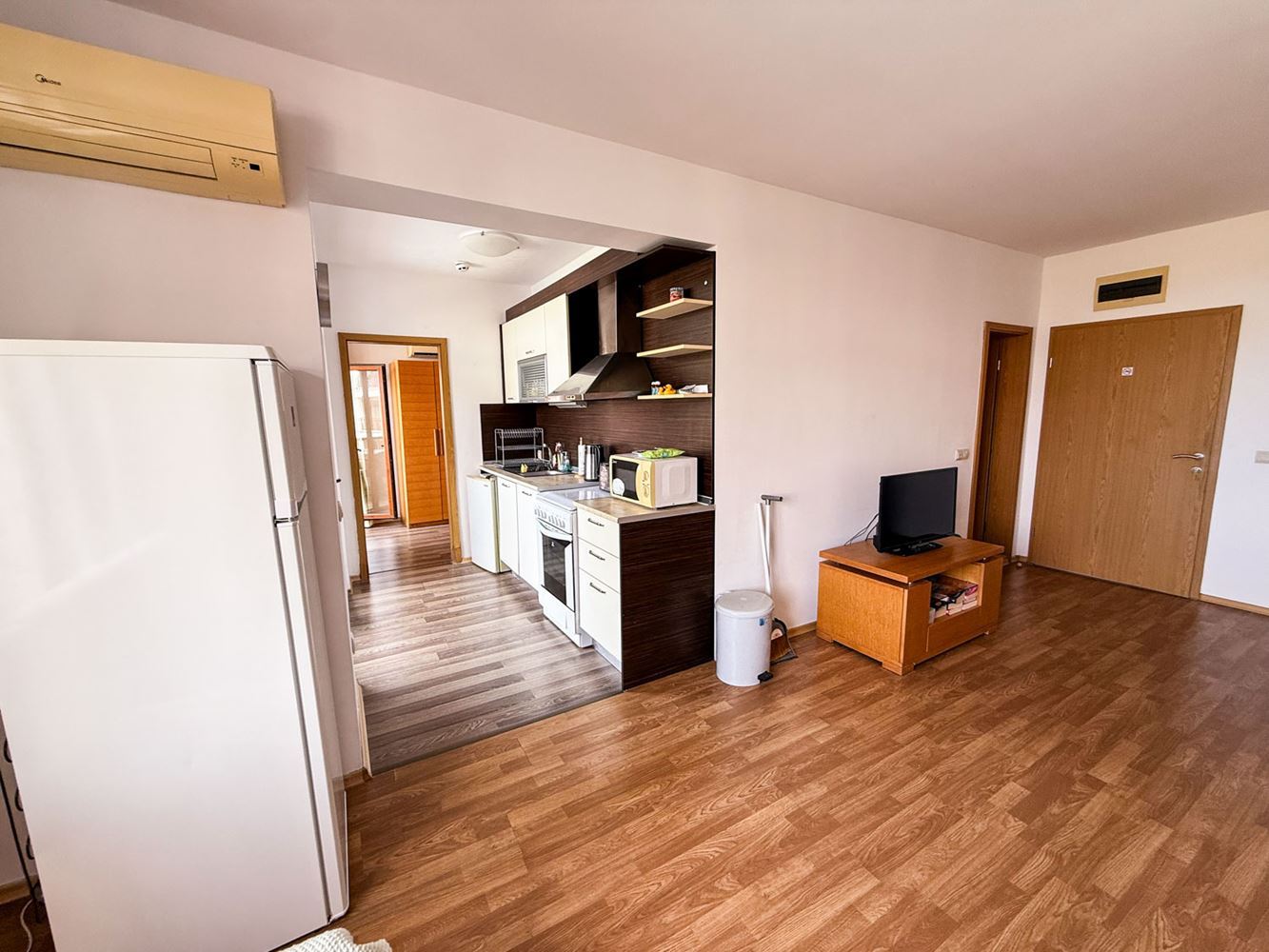 Spacious Two-Bedroom Apartment with Partial Sea Views in Aheloy