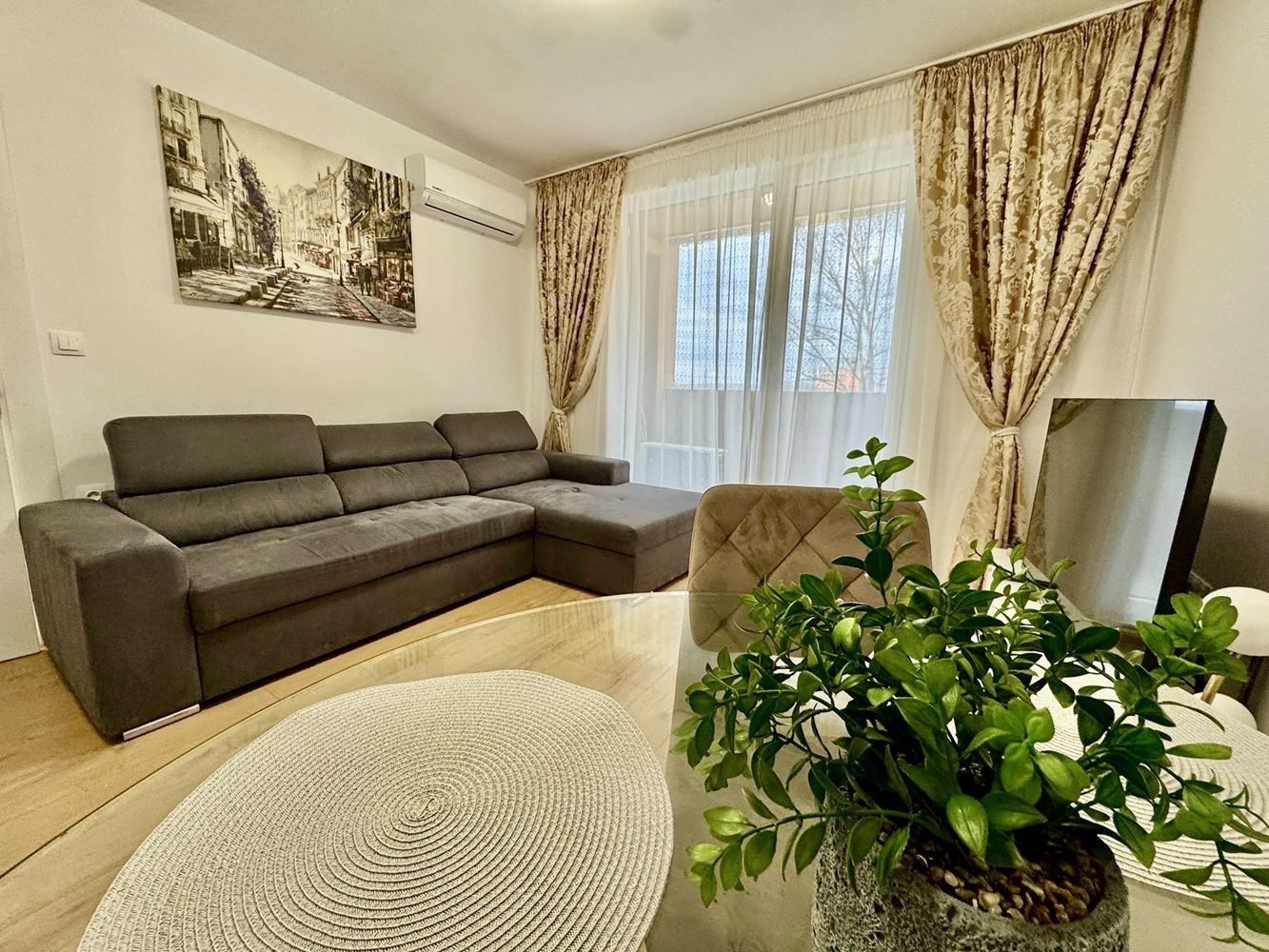 Two-Room Oasis in a New Luxury Complex in Sunny Beach – Pool View