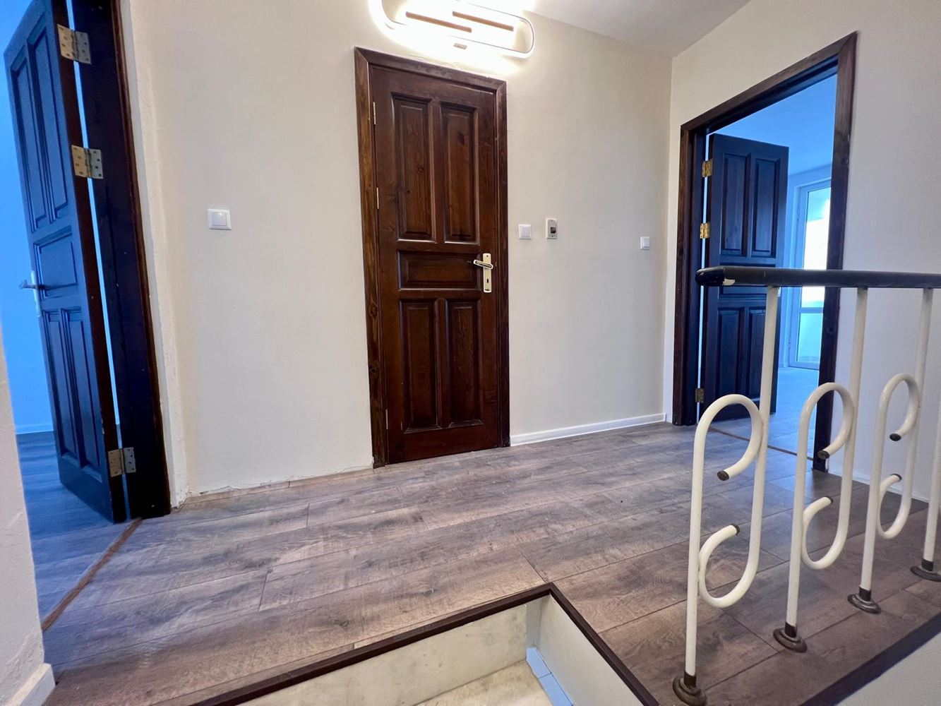 First-line sea property in Ravda – two-bedroom maisonette with sea view and private parking space