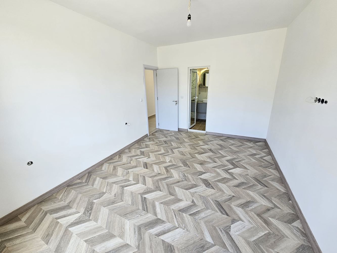 New two-bedroom apartment with no maintenance fee – after renovation, in “Black Sea 1”, Nesebar