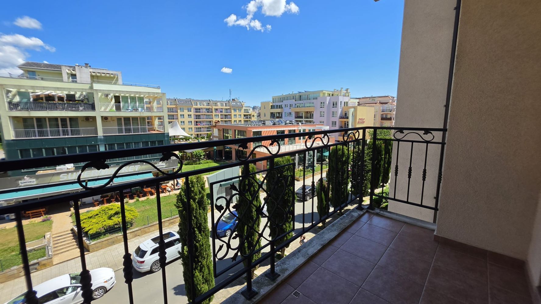 Cosy Studio with Excellent Amenities and Year-Round Living Potential in Sunny Beach