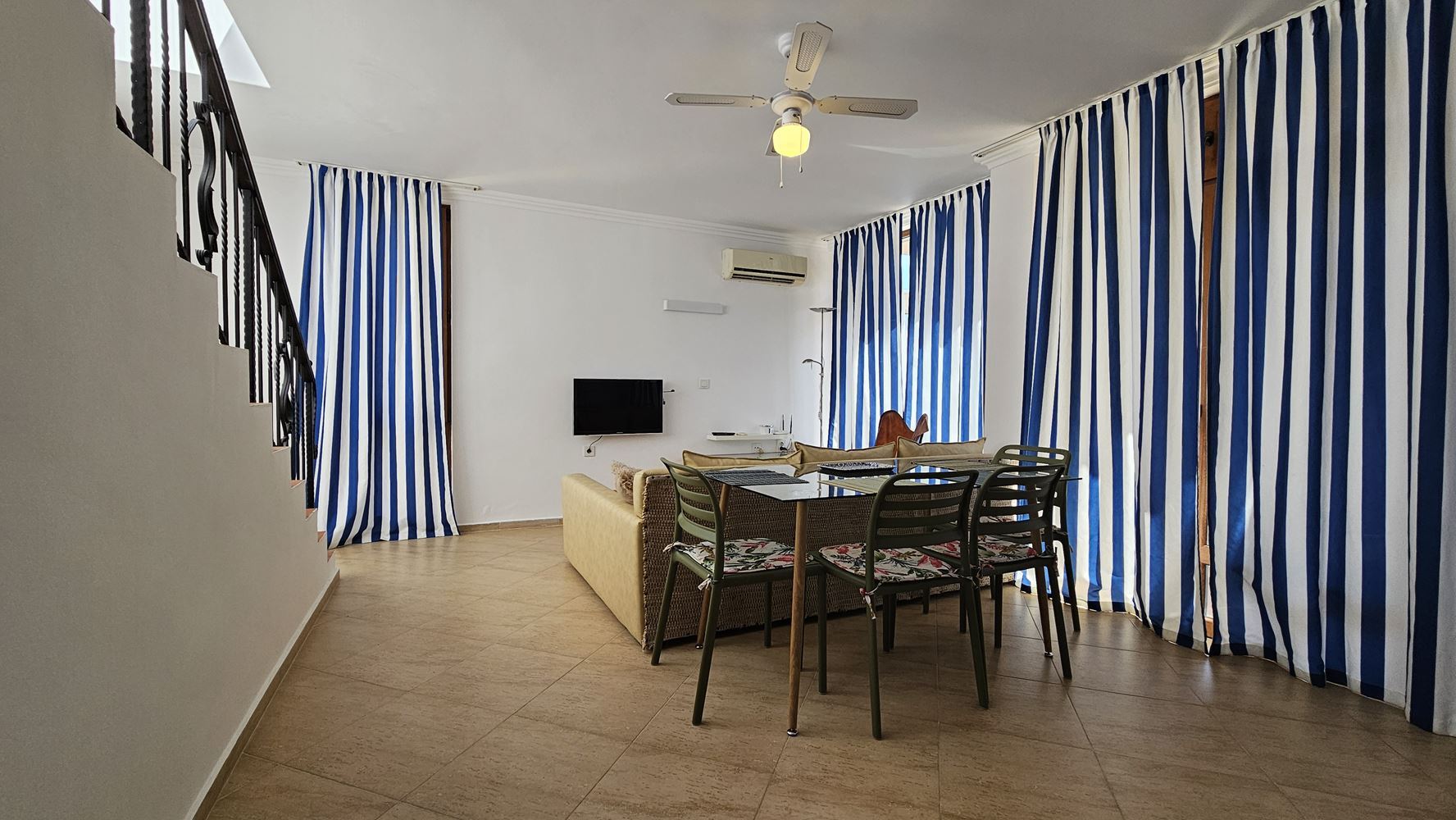 Two-Level Apartment with a Large Panoramic Terrace in a Prestigious Complex in Sveti Vlas