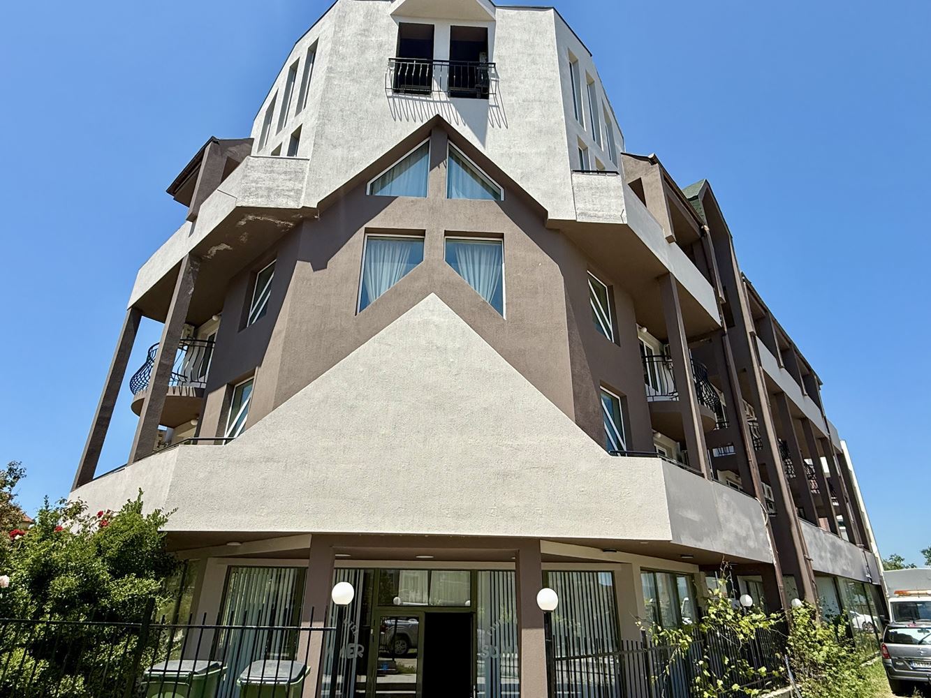 Spacious one-bedroom apartment in a quiet and attractive location in Ravda