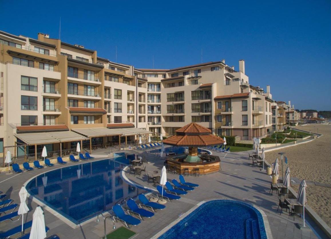 Spacious Two-Bedroom Apartment on the First Sea Line in Obzor with Panoramic Sea View