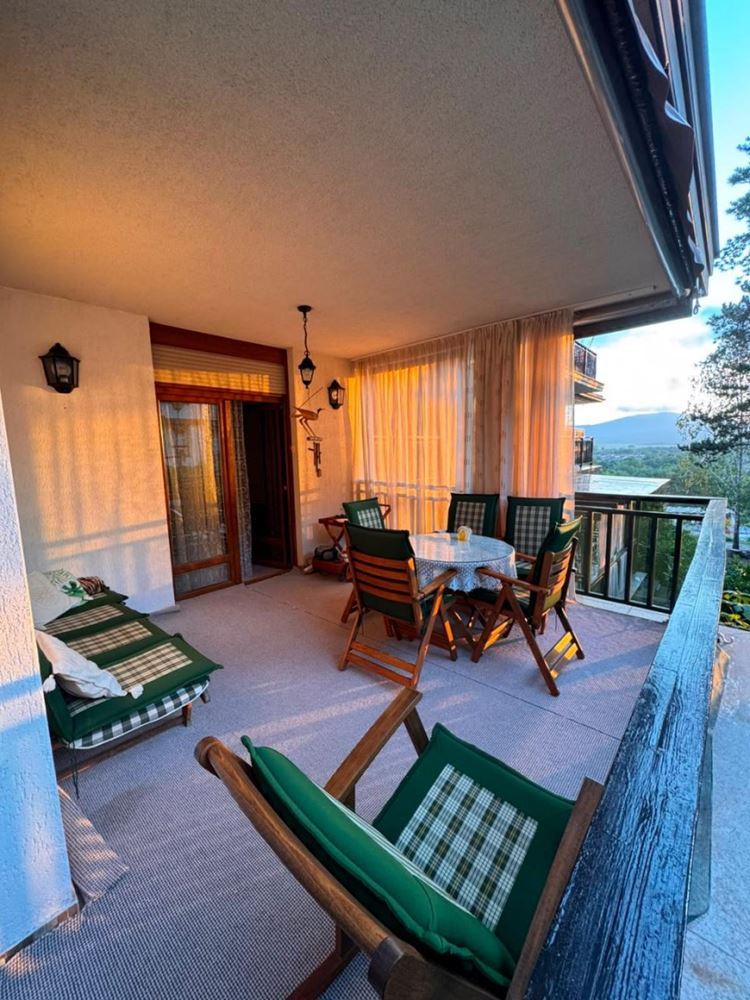 Three-room apartment with sea view surrounded by pine trees – luxury and tranquillity on the first line in Sozopol