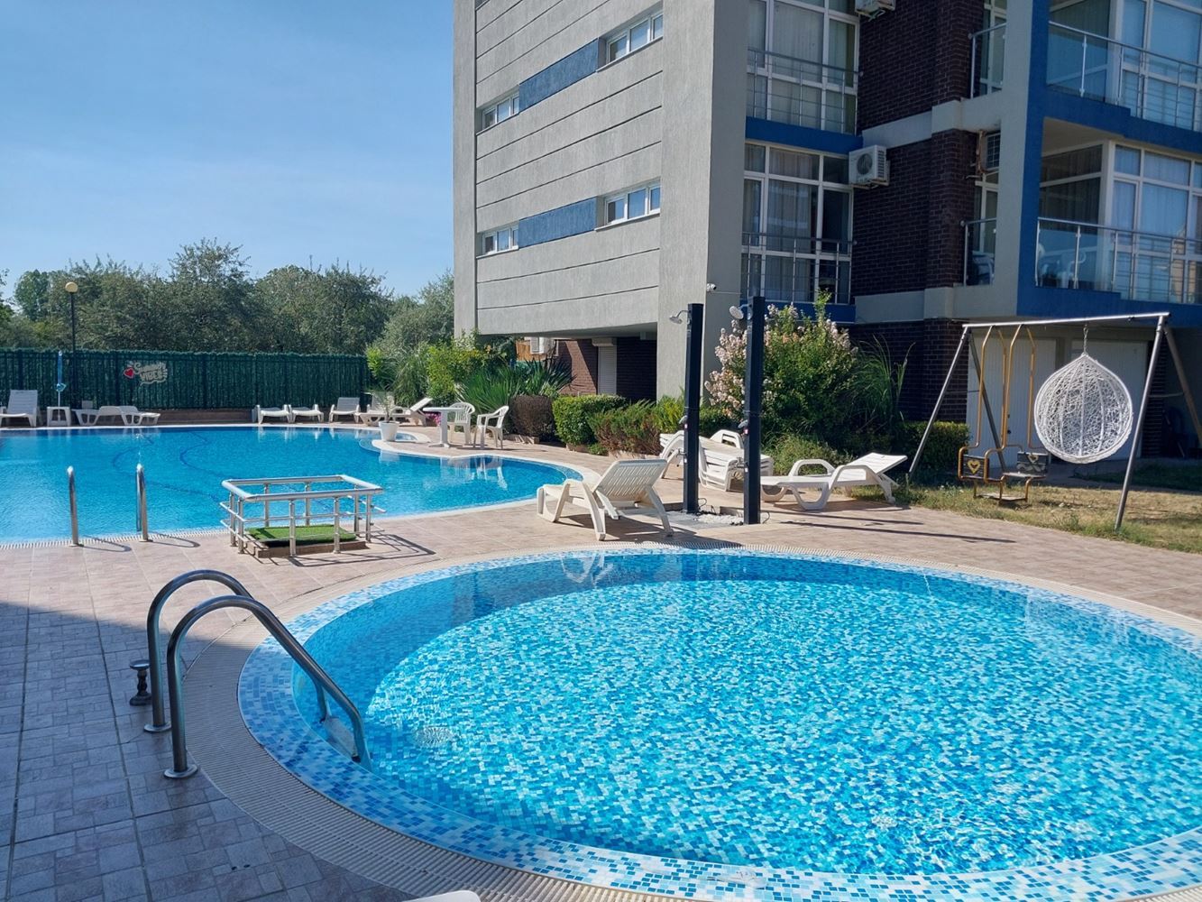 Quiet location near Cacao Beach: one-bedroom apartment with two terraces in the southern part of Sunny Beach 