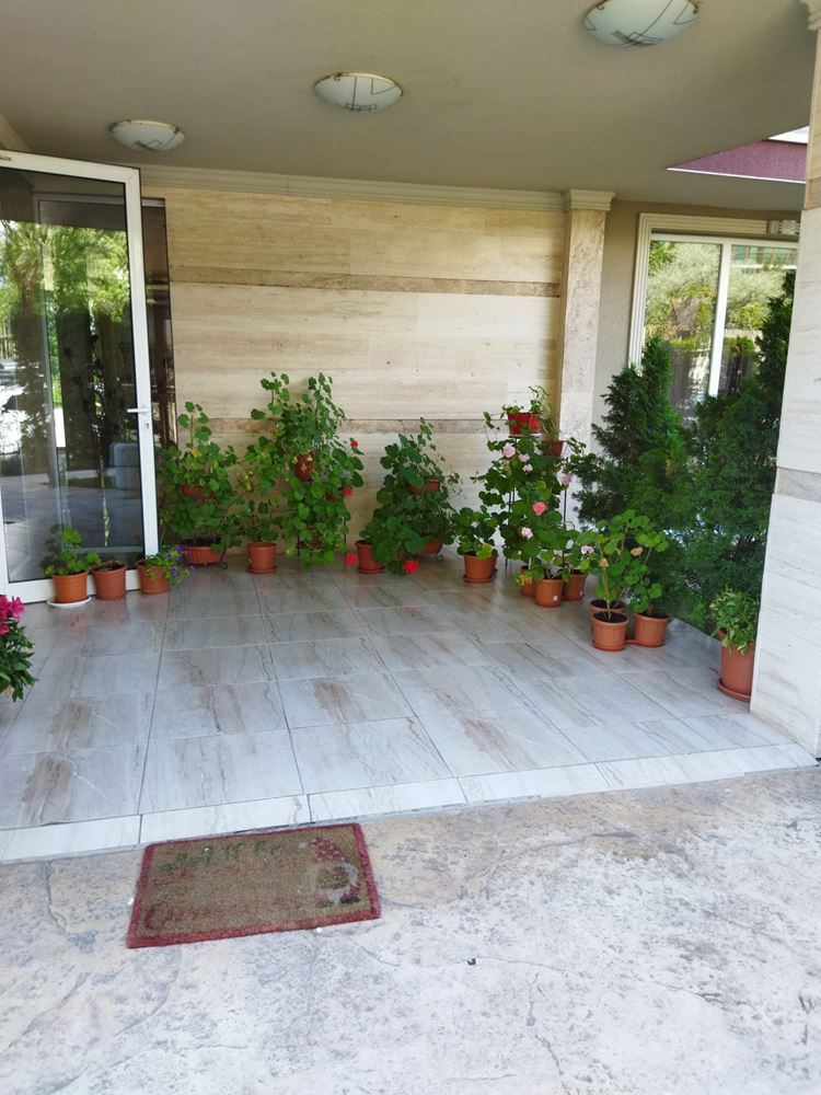 One-bedroom apartment with a private garden in Sunny Beach – your green oasis by the sea