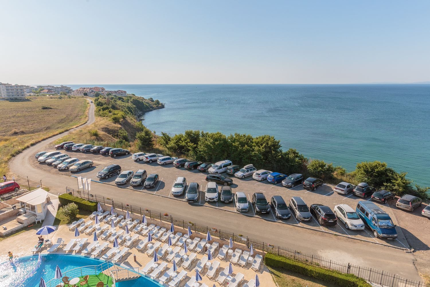 First Line with a Beautiful Sea Panorama – Spacious One-Bedroom Apartment with Two Terraces