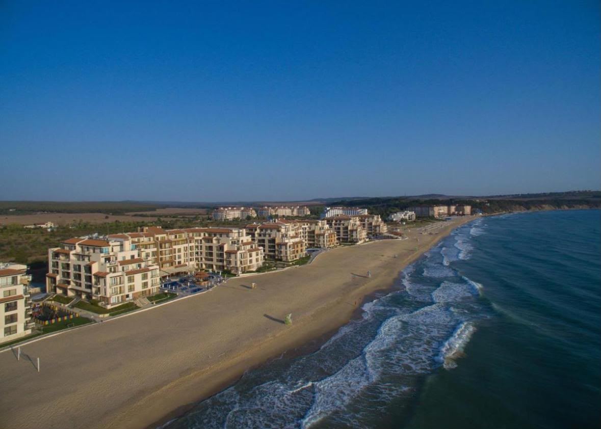 Spacious Two-Bedroom Apartment on the First Sea Line in Obzor with Panoramic Sea View