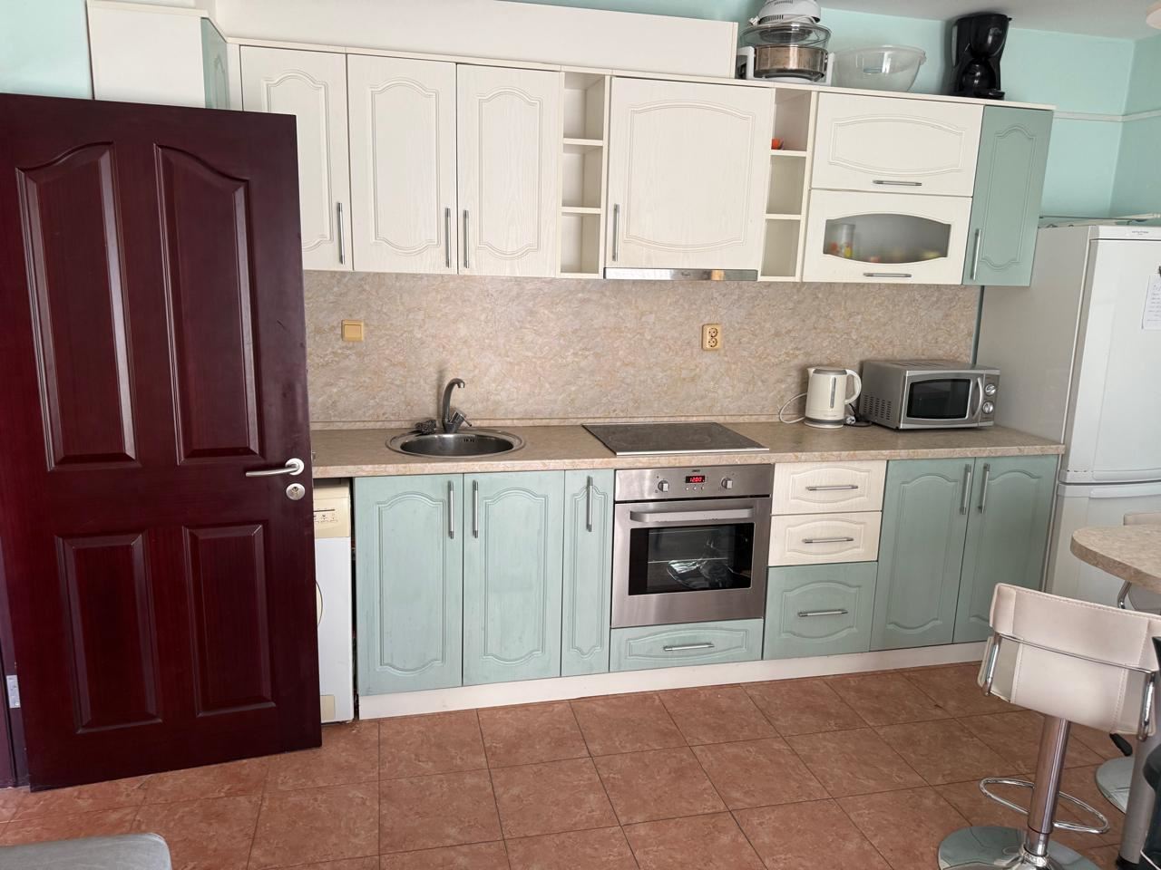 Spacious One-Bedroom Apartment in Sunny Beach – South-Facing and Excellent Amenities in the Complex