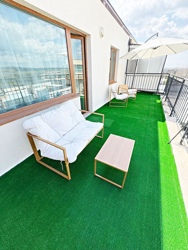 Stylish one-bedroom apartment with low maintenance fee in an excellent complex in Sunny Beach – ready to move in or for investment