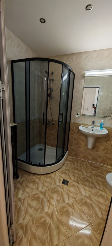 Spacious two-bedroom apartment with pool view and excellent amenities in the complex
