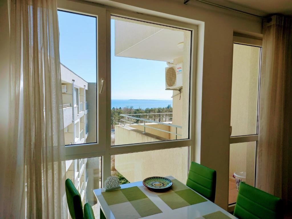 Spacious Two-Bedroom Apartment with Panoramic Sea Views in Sveti Vlas – Comfort, Tranquility, and an Excellent Location