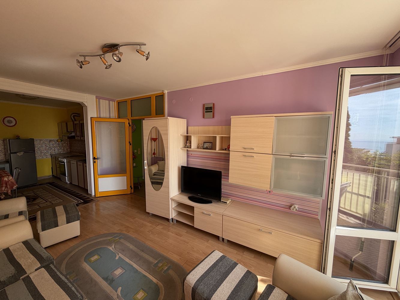 One-Bedroom Apartment with a Spacious Terrace and Sea View in Sveti Vlas – 300 Metres from the Beach