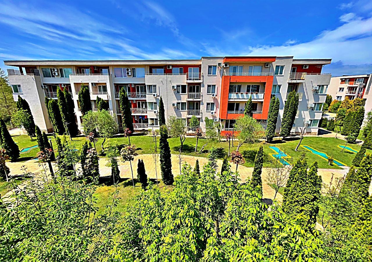Spacious one-bedroom apartment in a green oasis in Sunny Beach – ideal for holiday and investment
