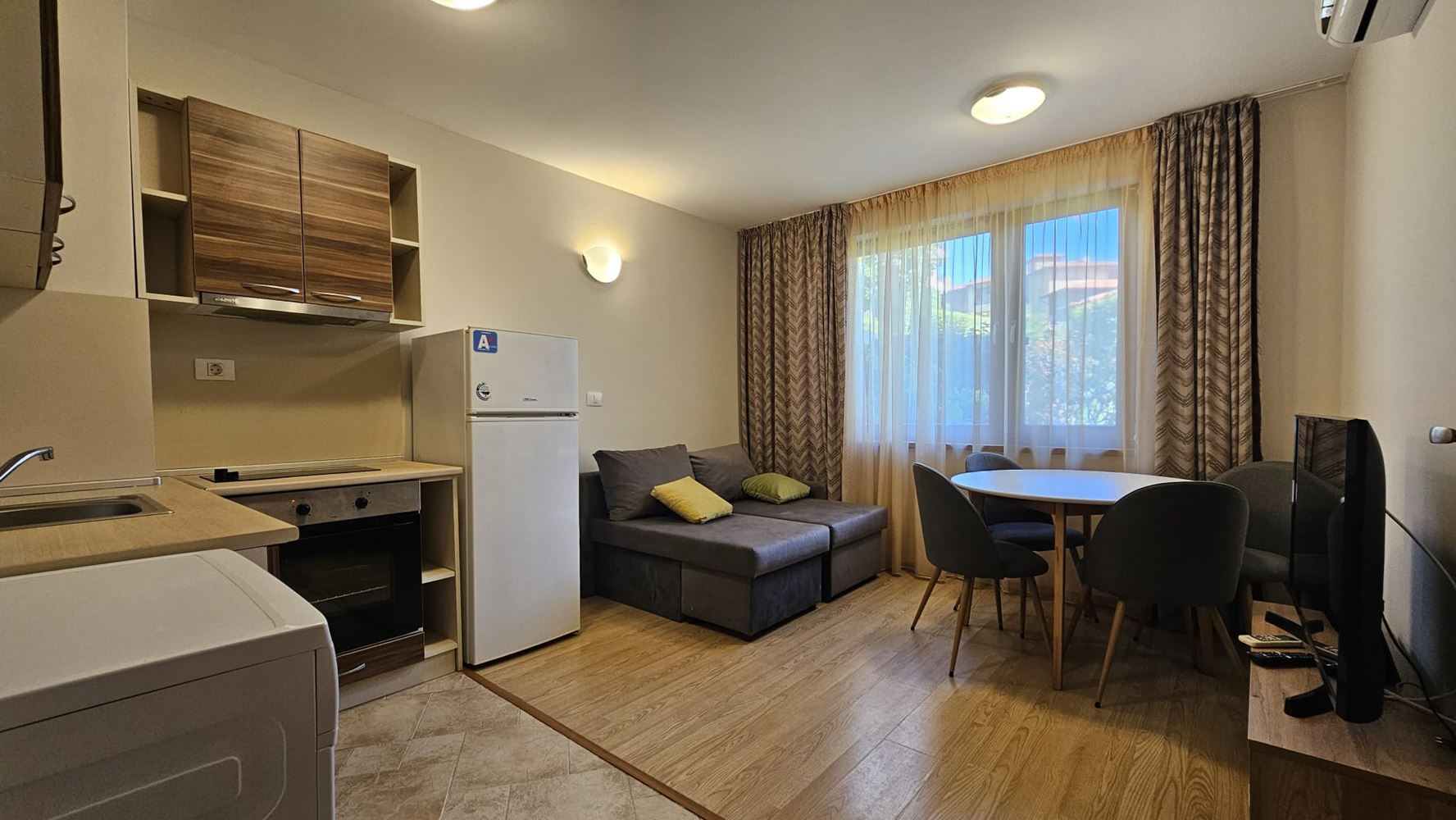 Seafront property – cozy one-bedroom apartment in Sveti Vlas