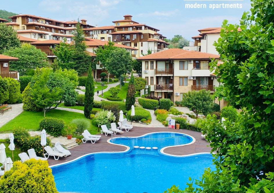 Spacious Apartment with Two Bedrooms on the First Line in Sveti Vlas – Sea and Pool Views
