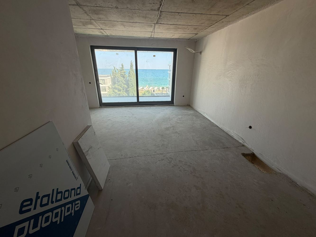 Spacious One-Bedroom Apartment with Direct Panoramic Sea View in Ravda – Premium Comfort and Breathtaking Views from Every Room