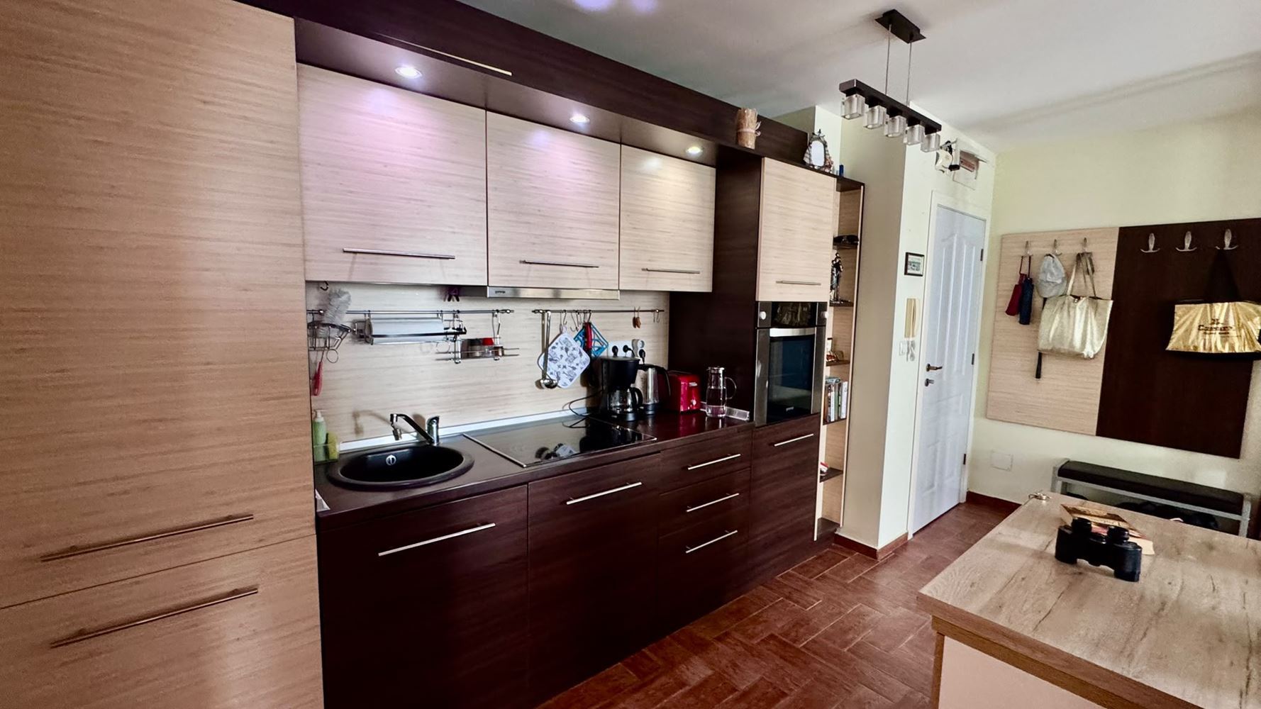 First Line in Sveti Vlas – Apartment with Sea View in a Complex with Its Own Infrastructure