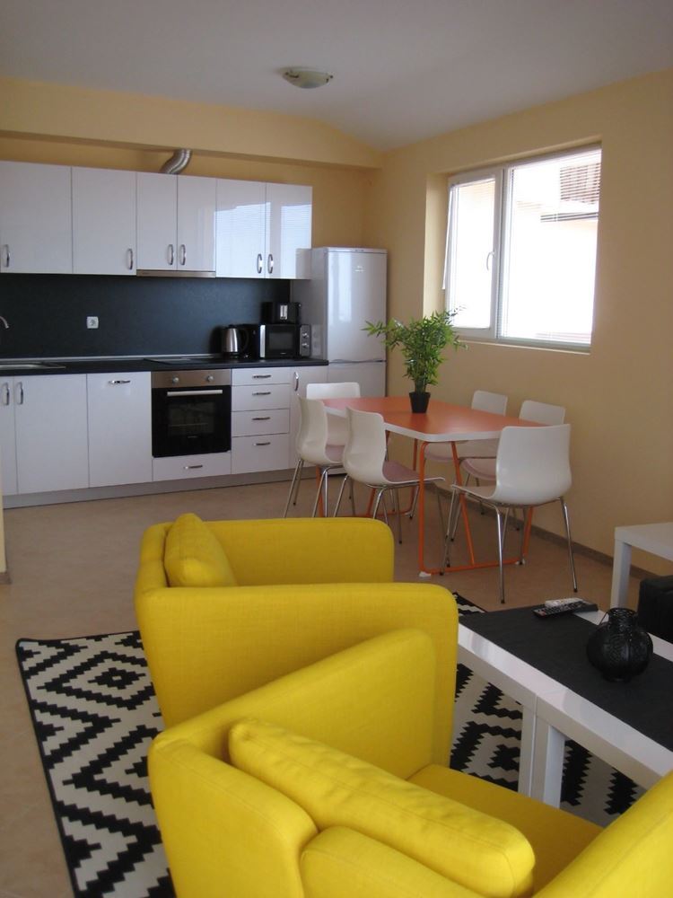 Sunny Beach: Fully Furnished and Equipped Two-Bedroom Apartment in an Excellent Well-Maintained Complex