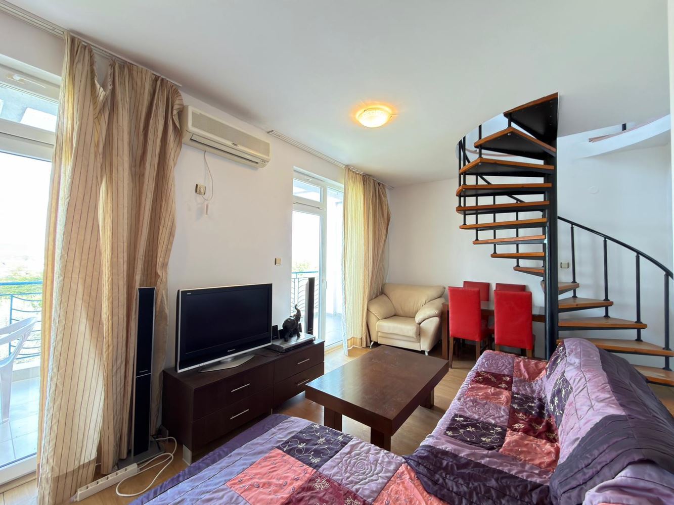 Spacious four-room duplex apartment with panoramic views – comfort and style in the heart of tranquility
