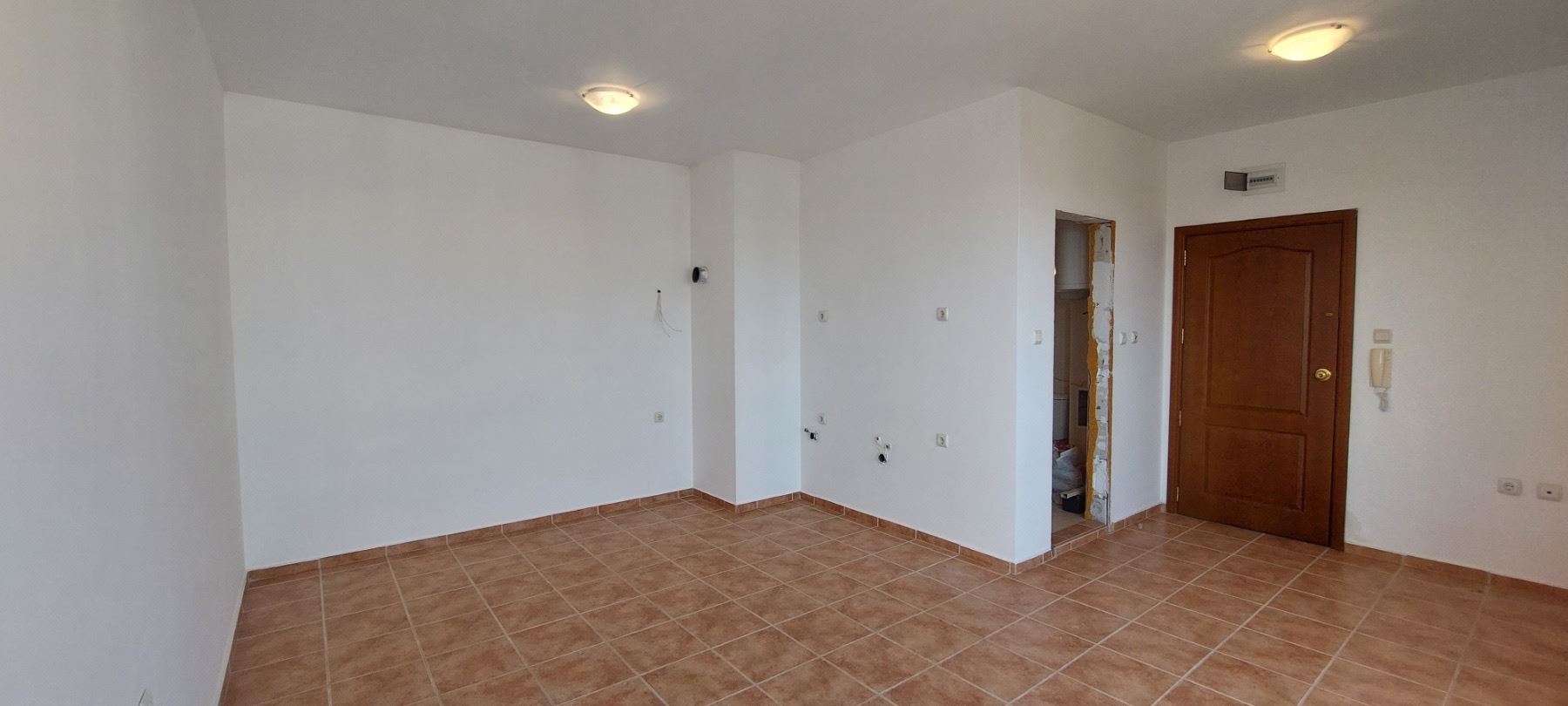 Bright Studio on the Top Floor in Sunny Beach – Freedom to Create Your Ideal Seaside Home