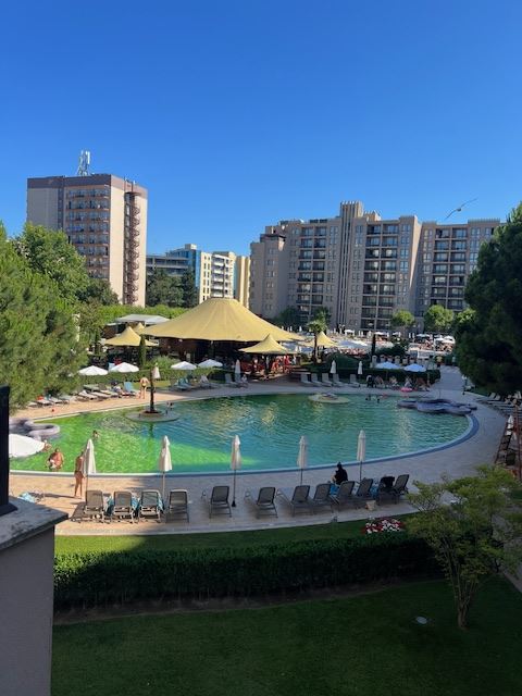 Spacious Studio in a Luxury Complex Just 50 m from the Beach in Sunny Beach