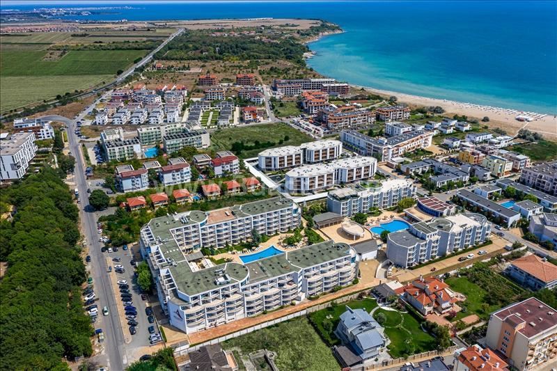Elegant studio in an elite complex in Sarafovo – just a few steps from the beach, luxury, SPA, and a pool right in front of you