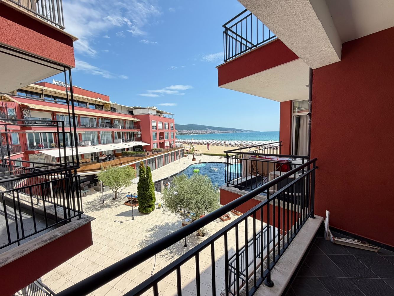 Luxury first-line sea apartment in Sunny Beach with frontal sea view