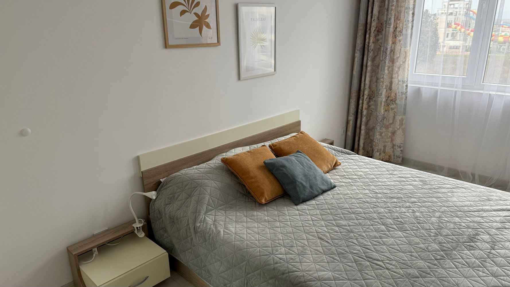 Spacious and Modern One-Bedroom Apartment with Full Amenities in Pomorie