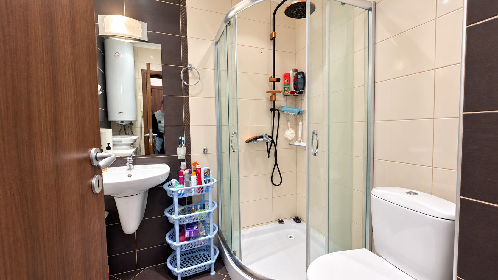 Cosy Small One-Bedroom Apartment in a Complex with a Swimming Pool and 24-Hour Security