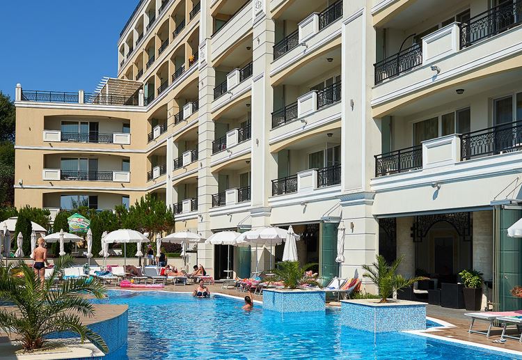 One-Bedroom Apartment on the First Line in Pomorie with Panoramic Sea View and Excellent Amenities