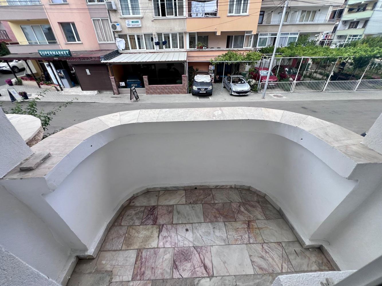 First-line sea property in Ravda – two-bedroom maisonette with sea view and private parking space