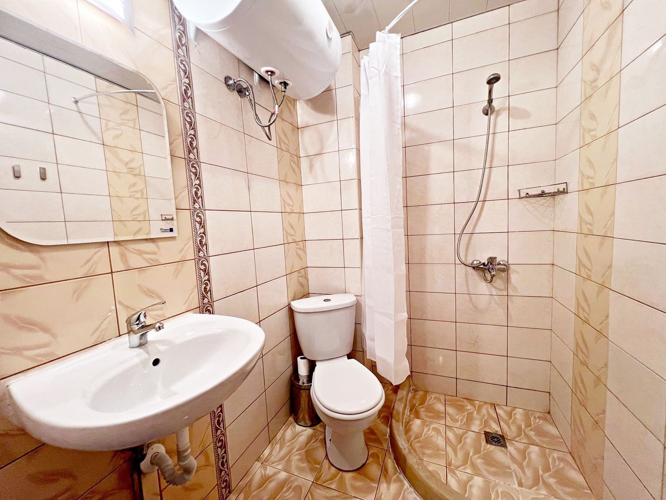 Stylish one-bedroom apartment with low maintenance fee in an excellent complex in Sunny Beach – ready to move in or for investment