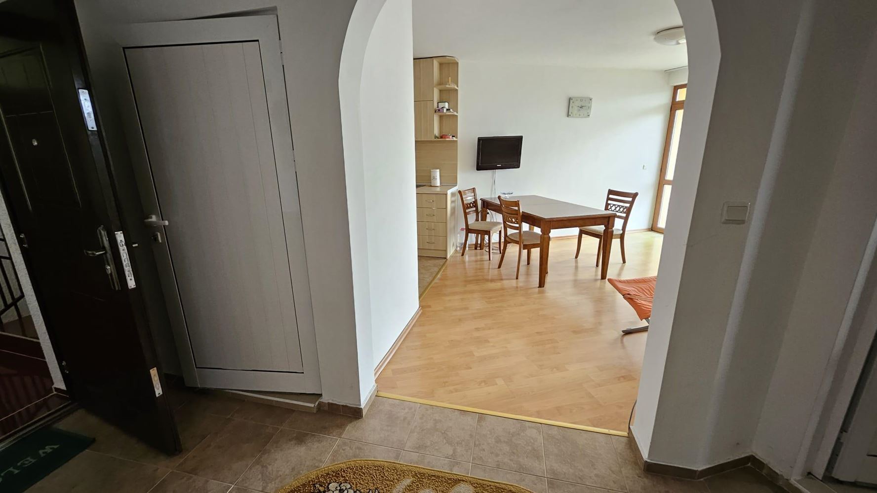 Three-room apartment with sea view only 50 meters from the beach in Byala – no maintenance fee