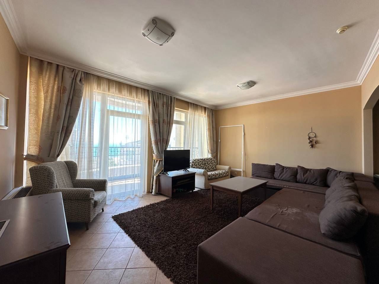 Spacious Apartment with Sea View on the First Line in Pomorie – Holiday Property with the Feeling of a Luxury Resort