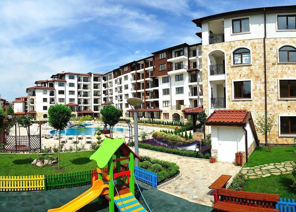 Comfortable one-bedroom apartment with direct access to the pool in Nessebar – an exceptionally convenient offer
