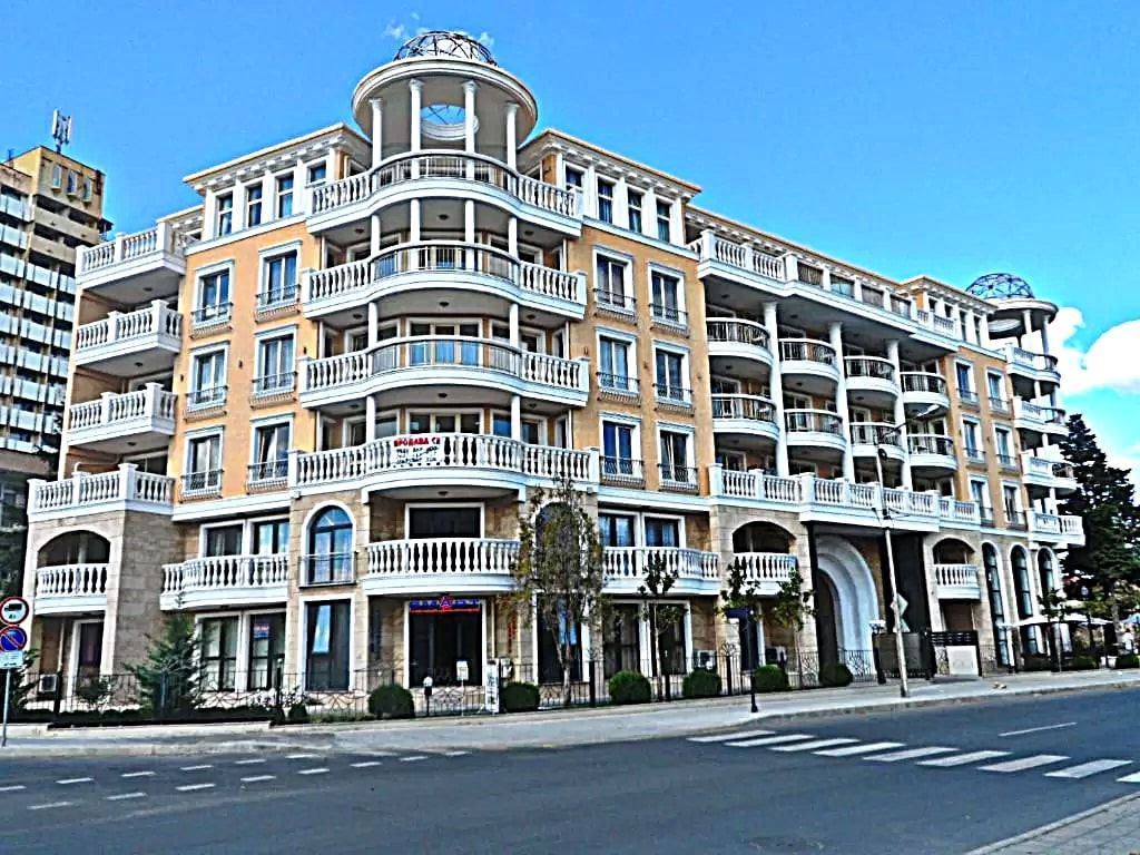 Spacious Two-Bedroom Apartment 100 Meters from the Beach in Nessebar
