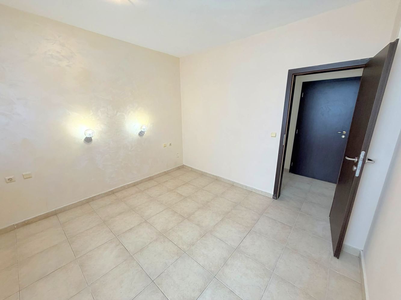 Three-room apartment in Sunny Beach with no maintenance fee – excellent location, attractive investment