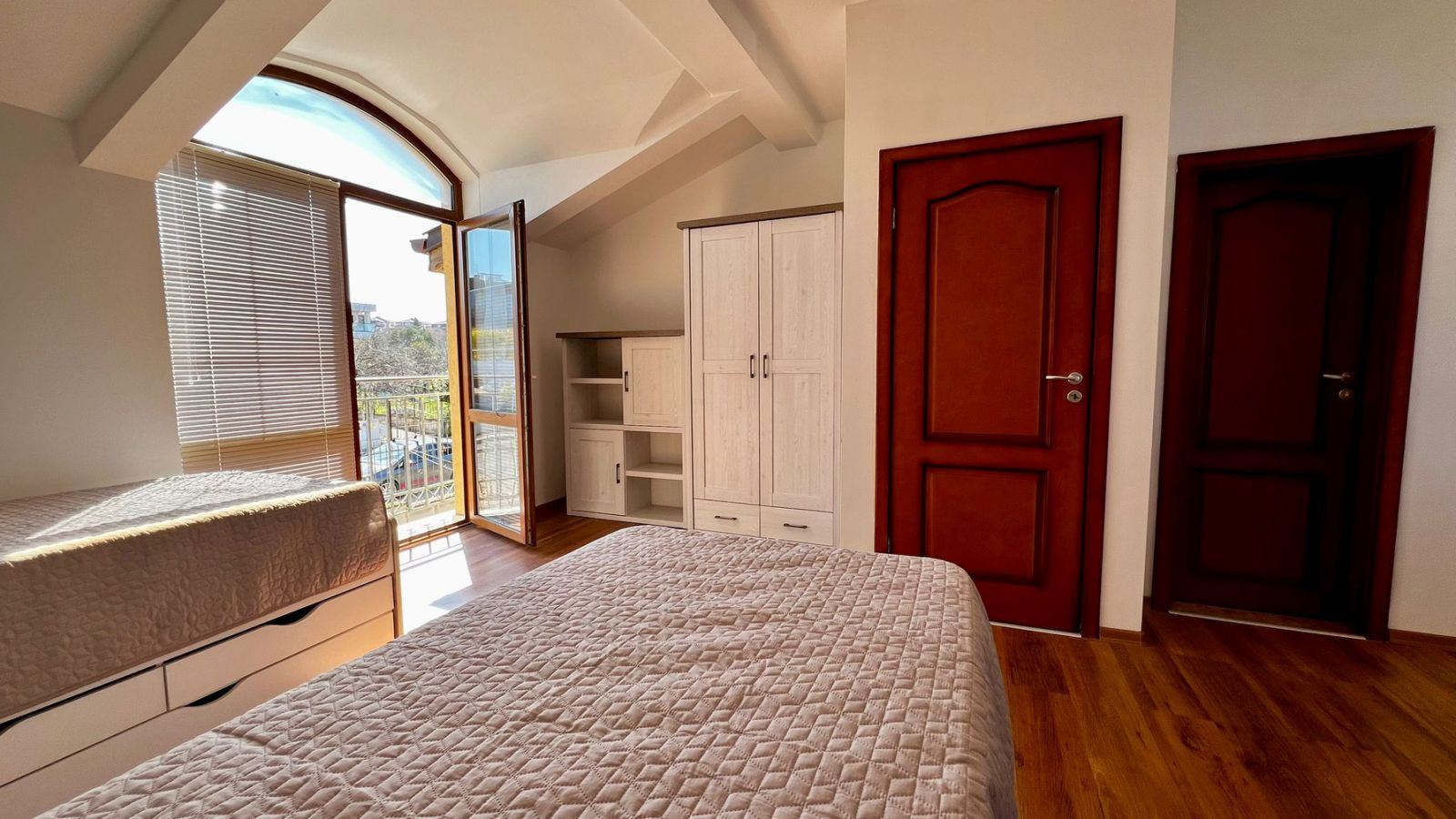 Maisonette on the first line to the sea in Sozopol with panoramic views and a boutique location