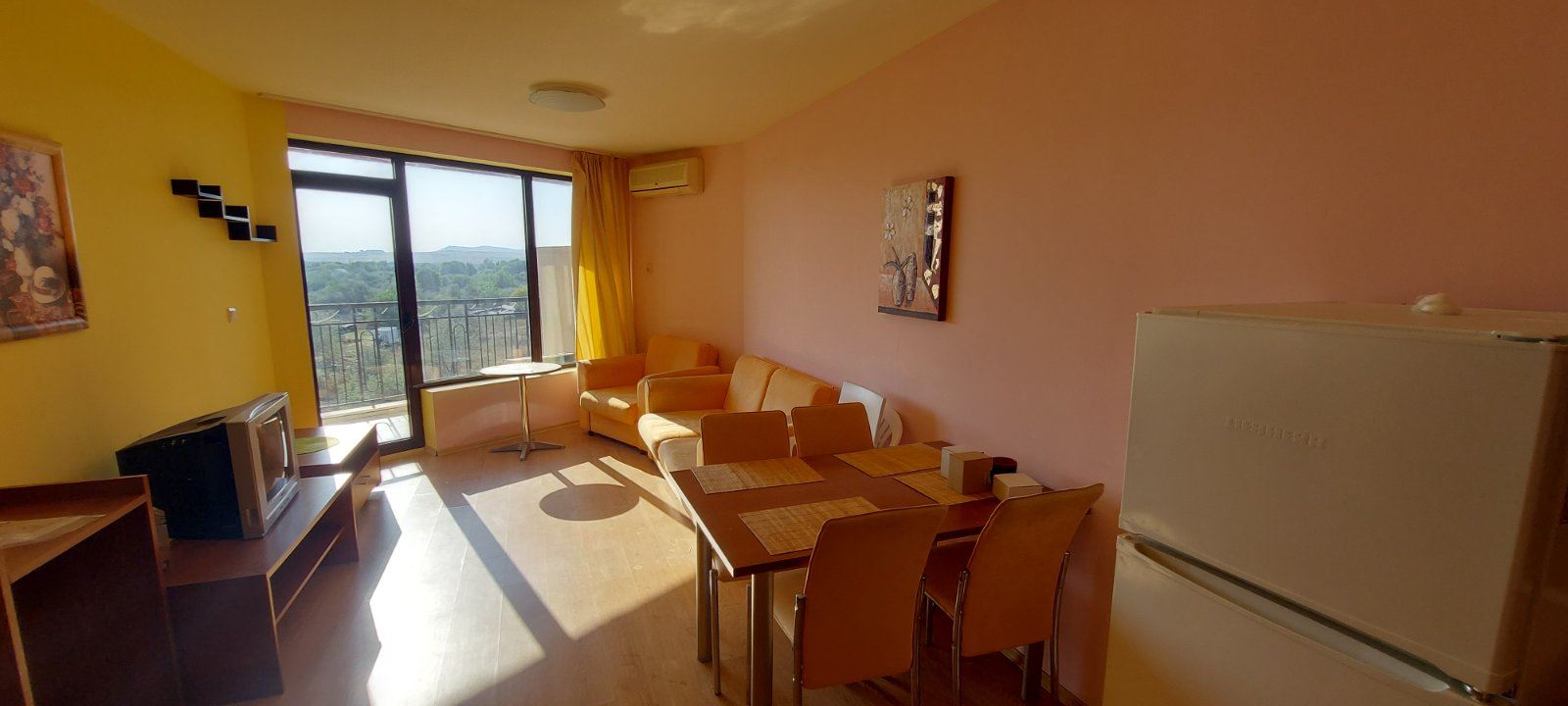 Spacious One-Bedroom Apartment in a Complex with a Swimming Pool and Excellent Amenities in Sunny Beach